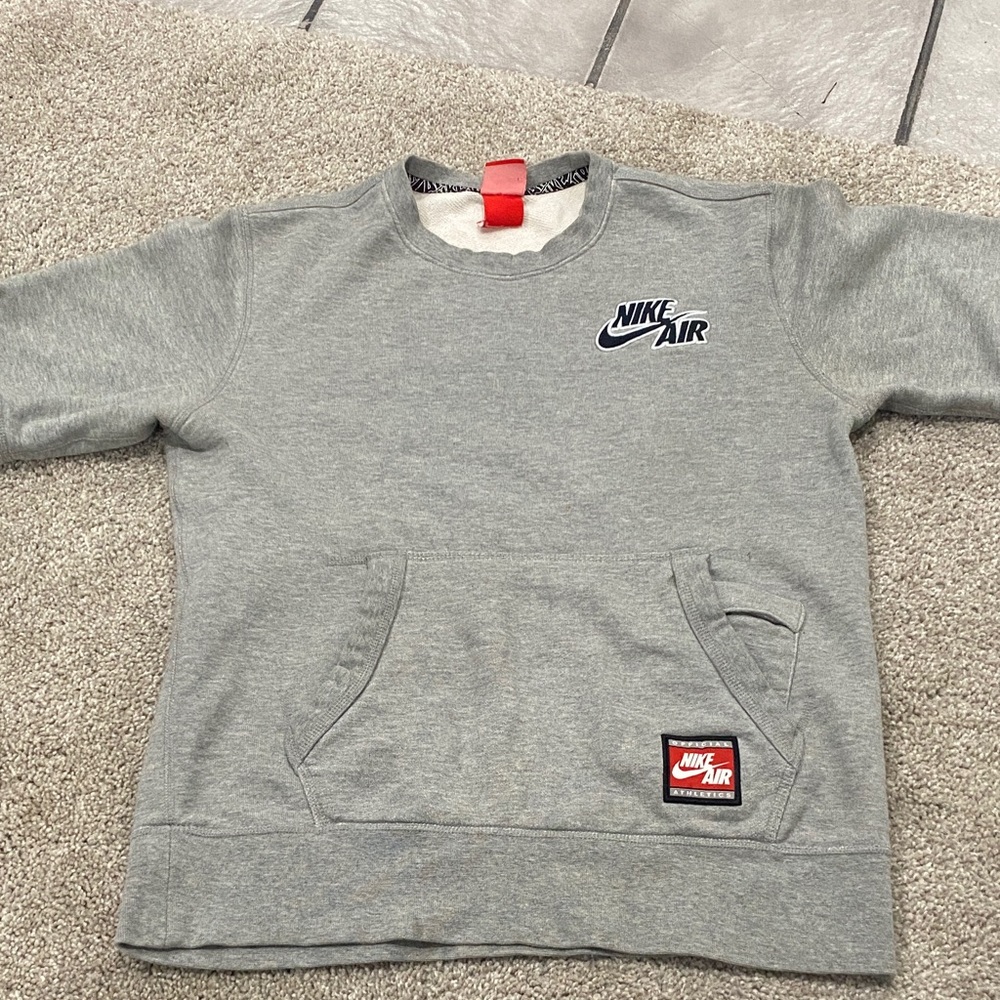 Nike Air Sweatshirt Mens Small gray Short Sleeve Kanga Pocket Red Tag
VNTG 90's
